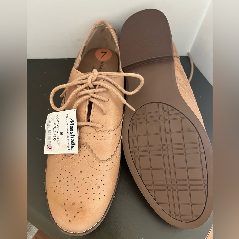 Cynthia Rowley Tan leather Oxford nwt shoe size 7